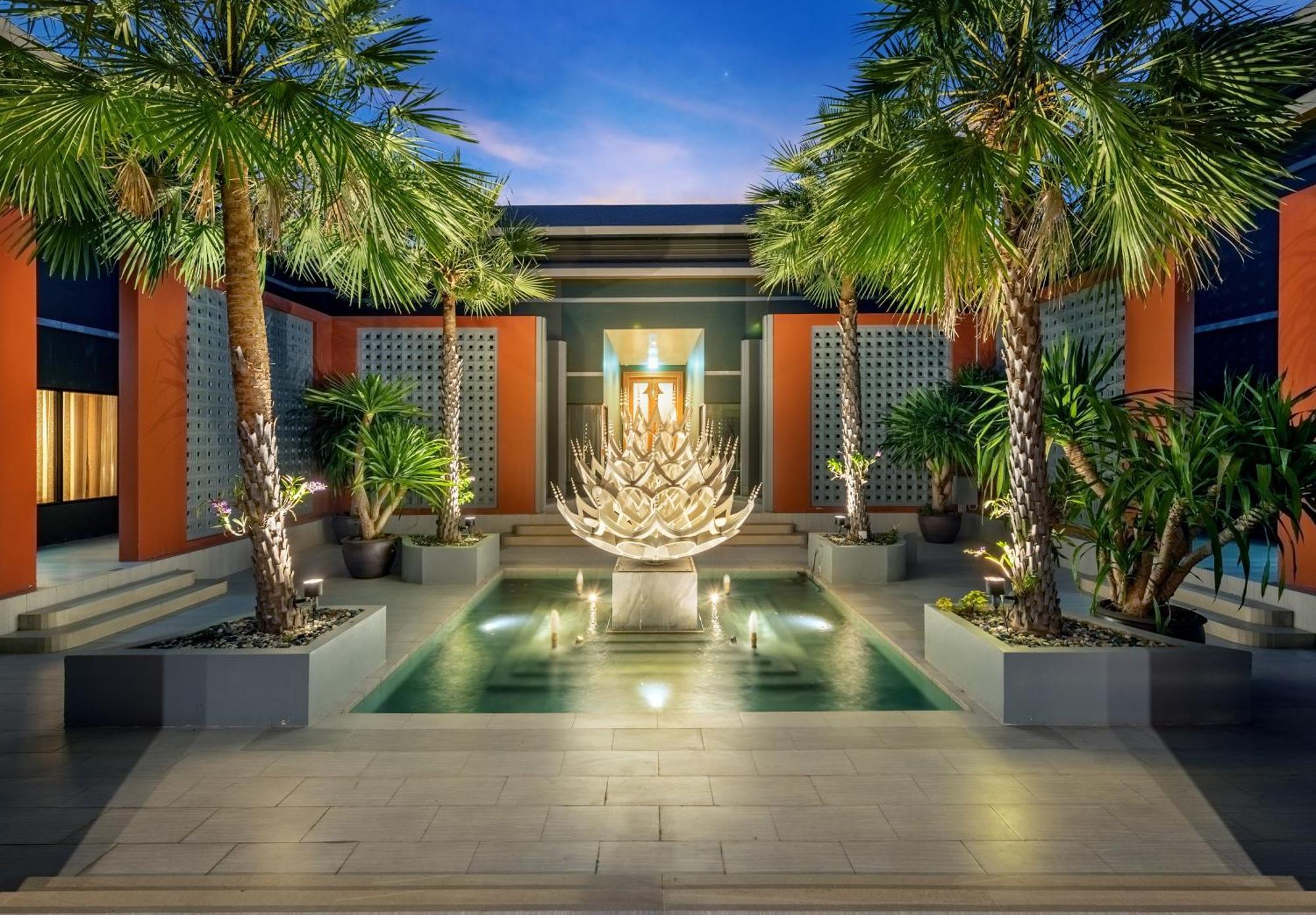 Hotel Phukalini Luxury Pool & Onsen Hua Hin