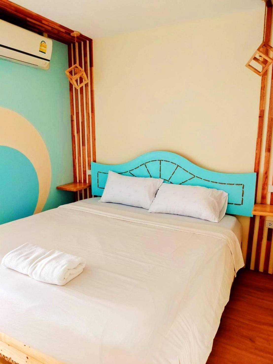 Castaway's 420 Hotel