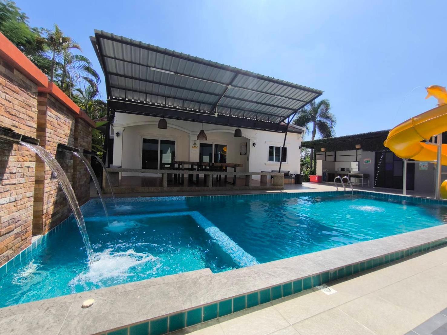 Vakantiehuis Baan Big Family Pool HHQ