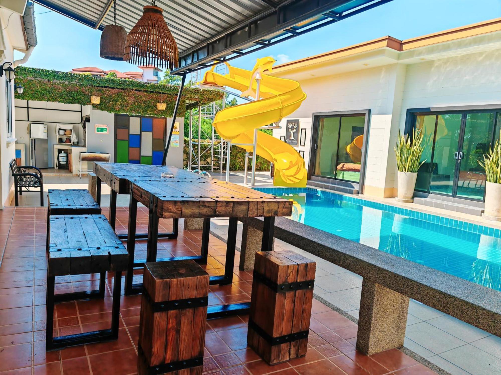 Baan Big Family Pool *