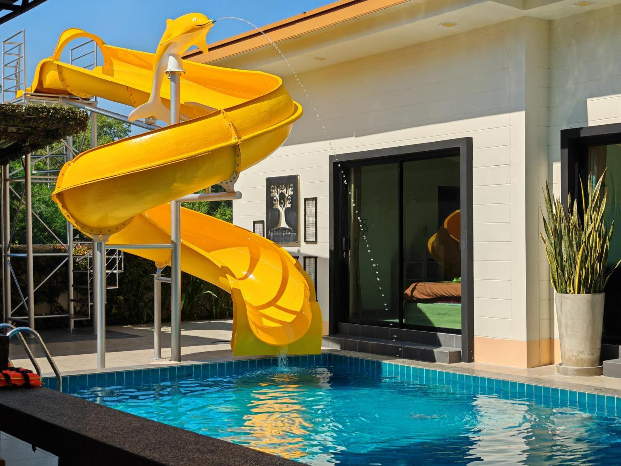 Vakantiehuis Baan Big Family Pool HHQ