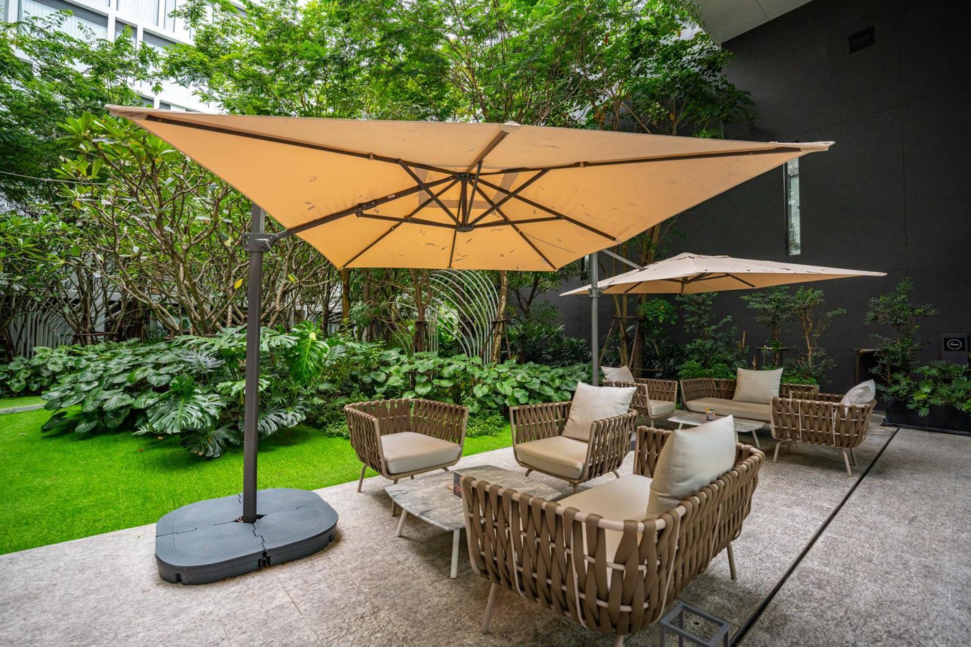 Khách sạn Dusitd2