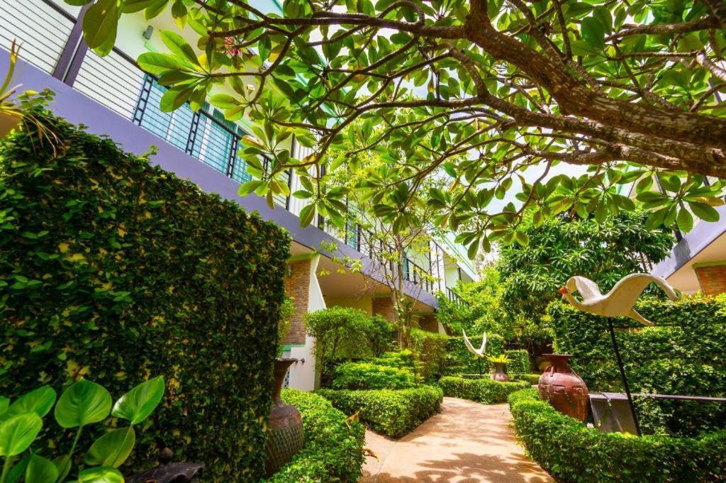 Baan Noppadol Hotel