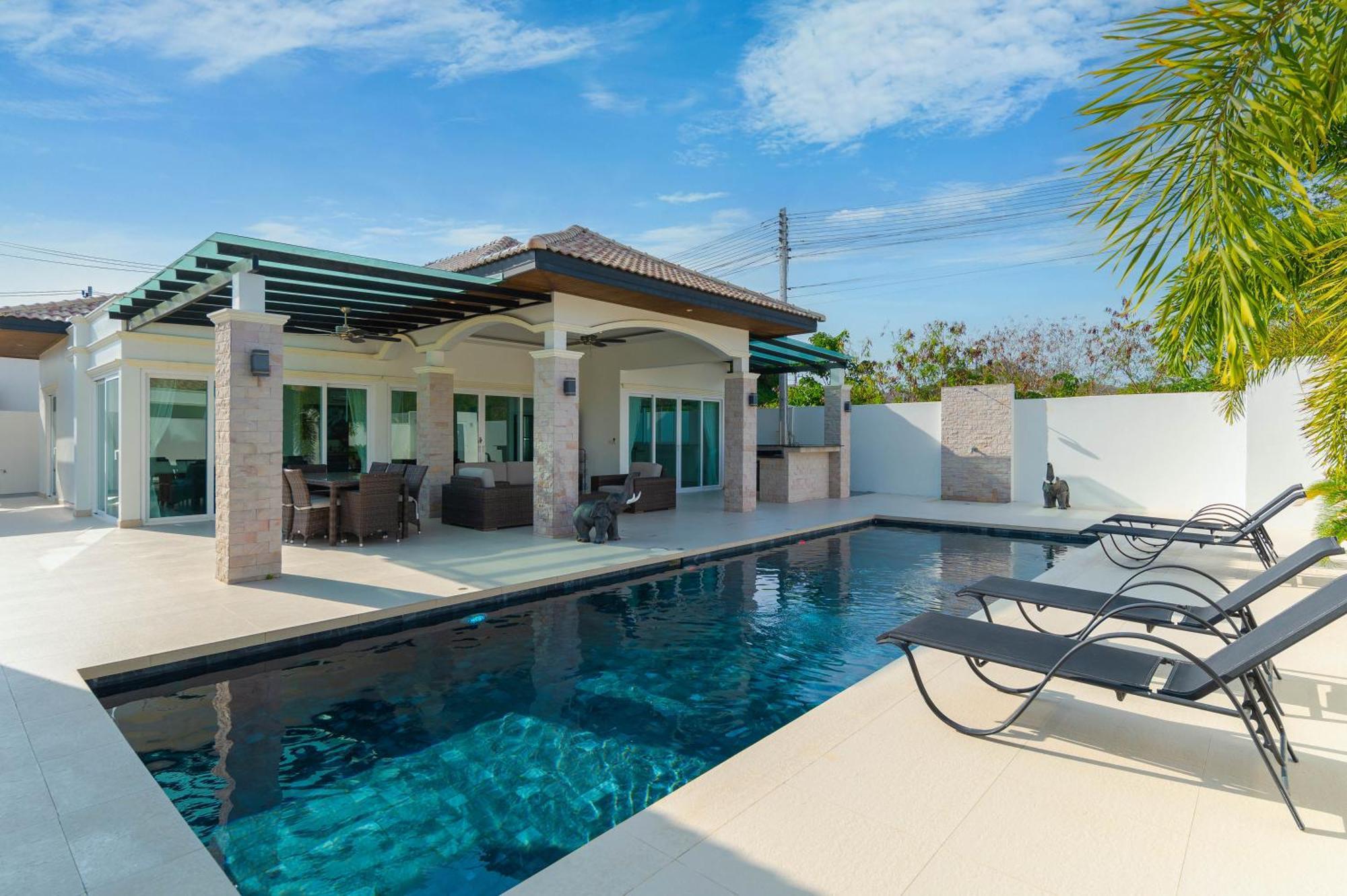 Villa Orchid Paradise Homes 401 *