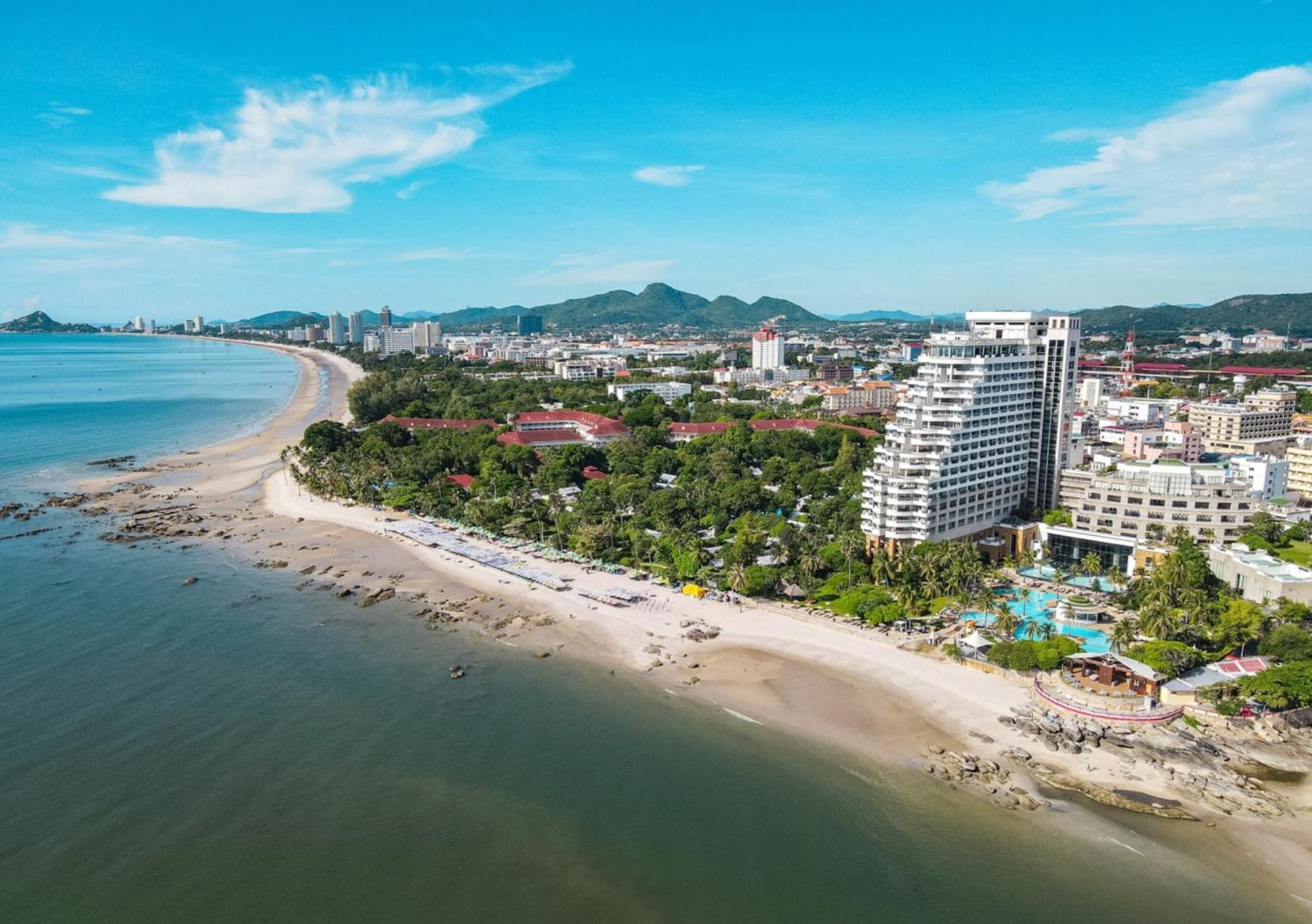 Resort Hilton &