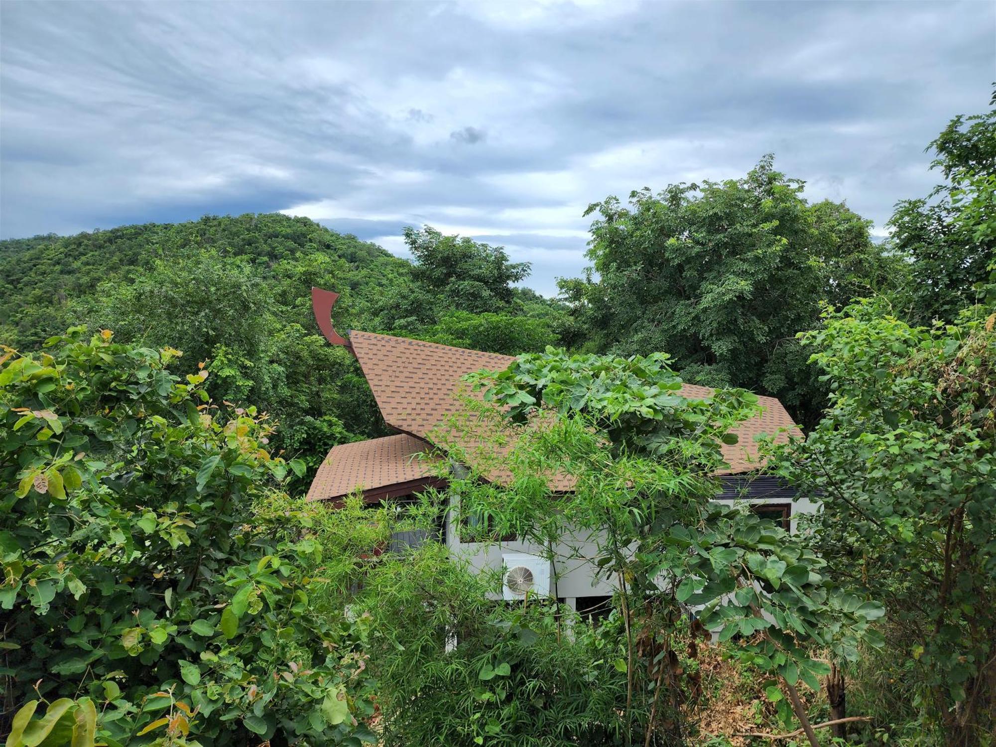 Hill Holiday home