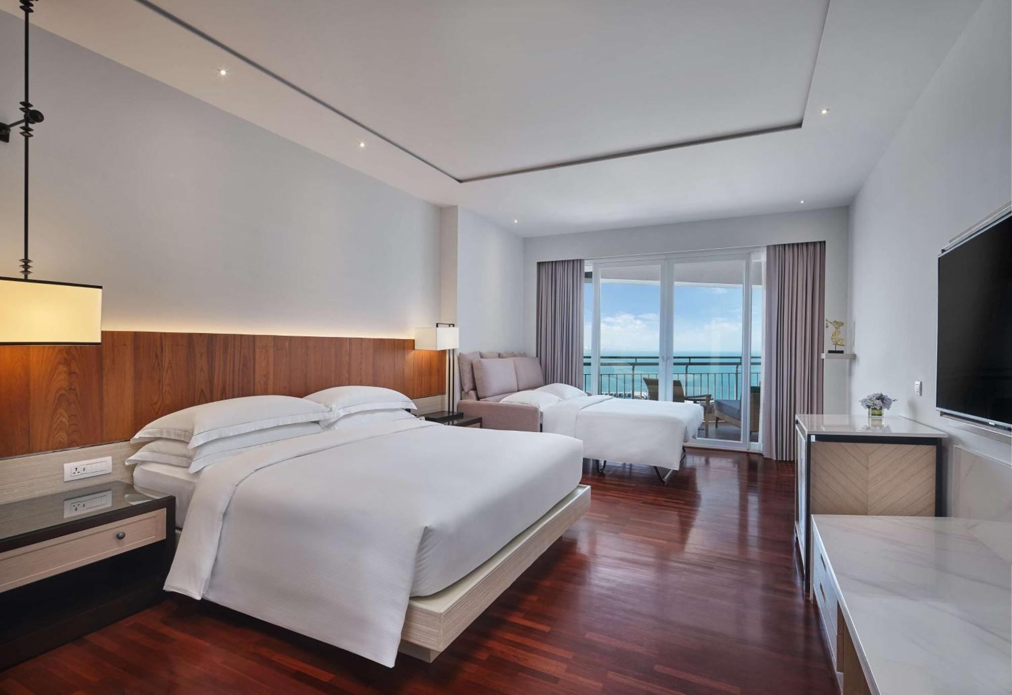 Resort Hilton &