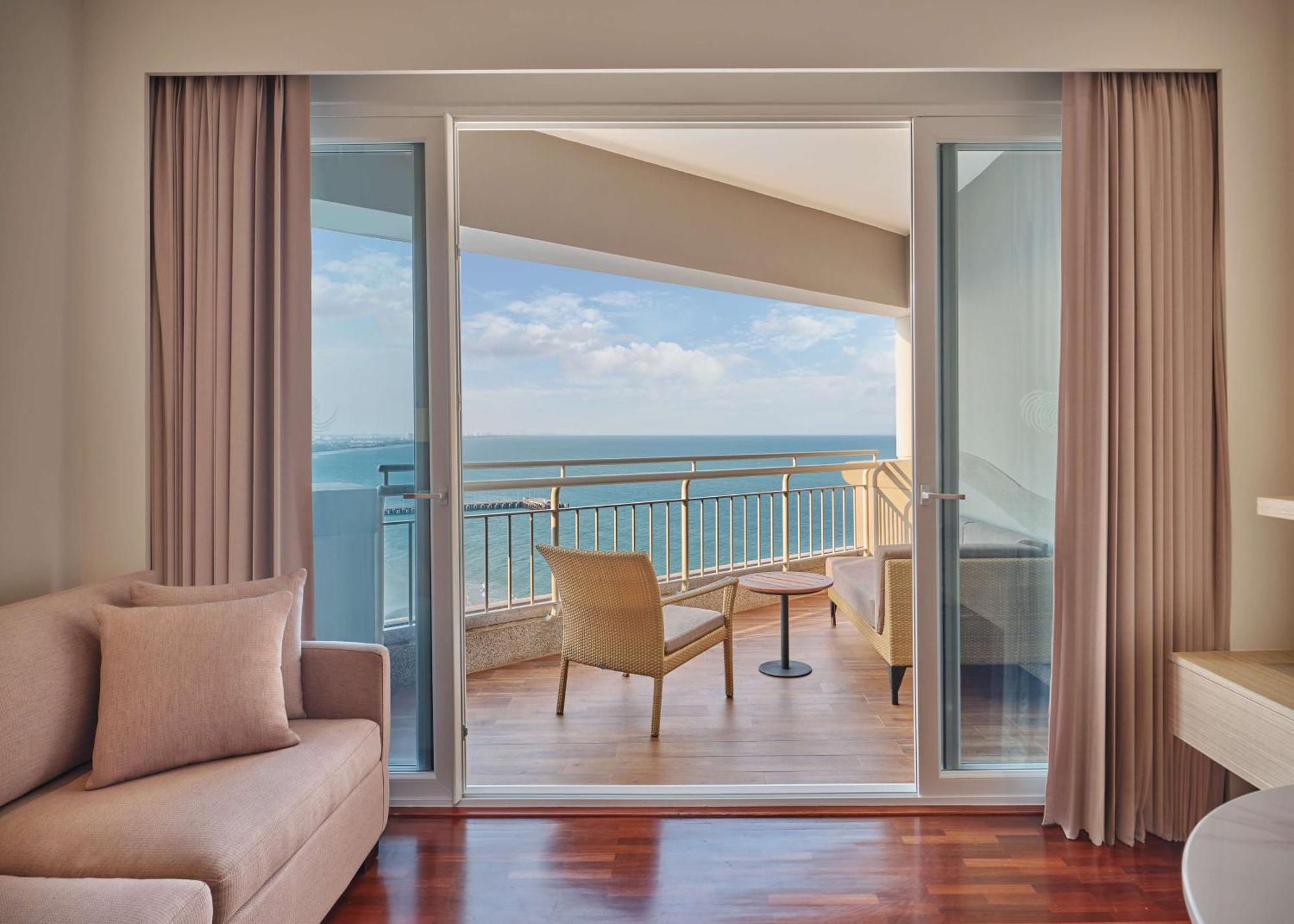 Hilton & Resort