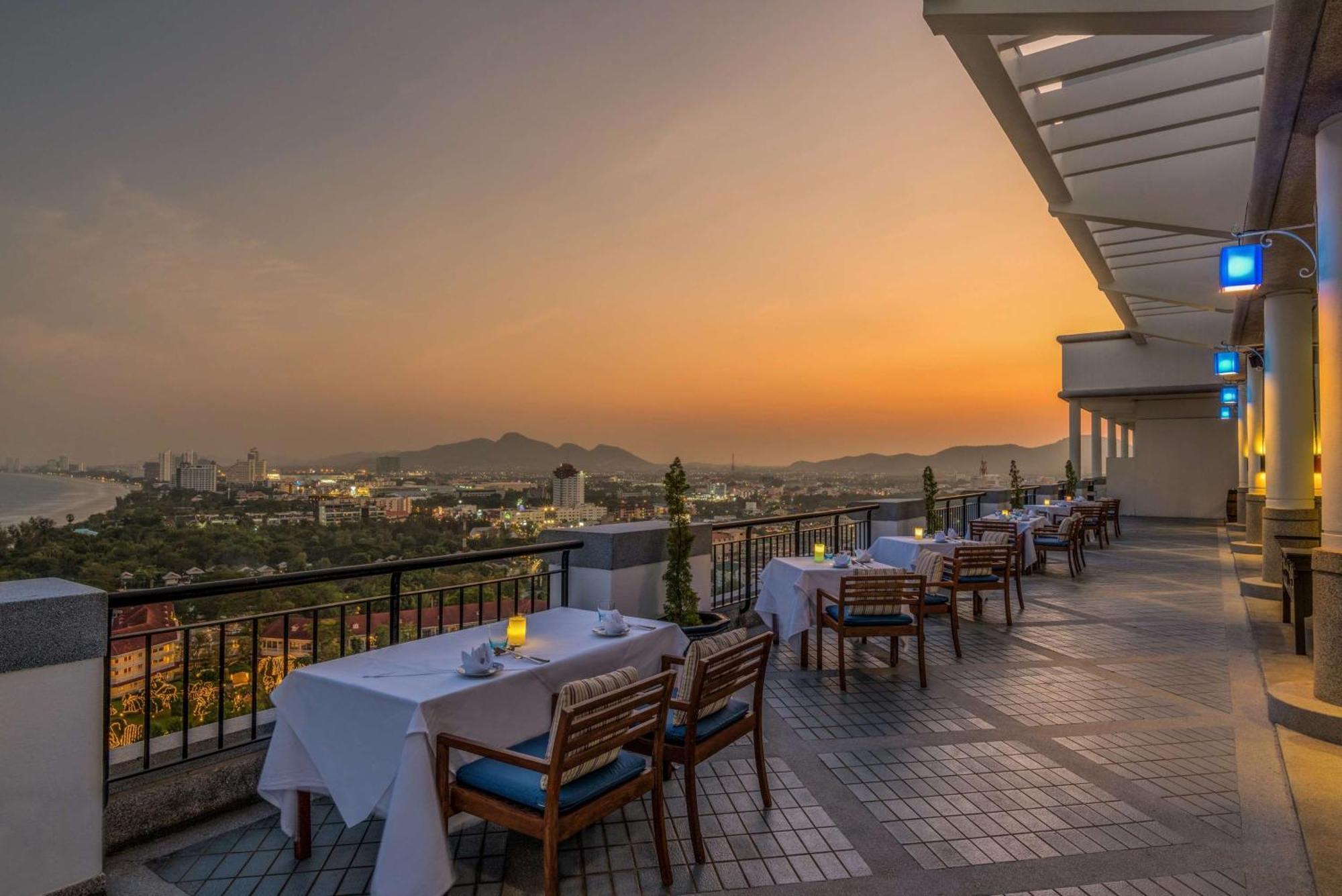 Resort Hilton &