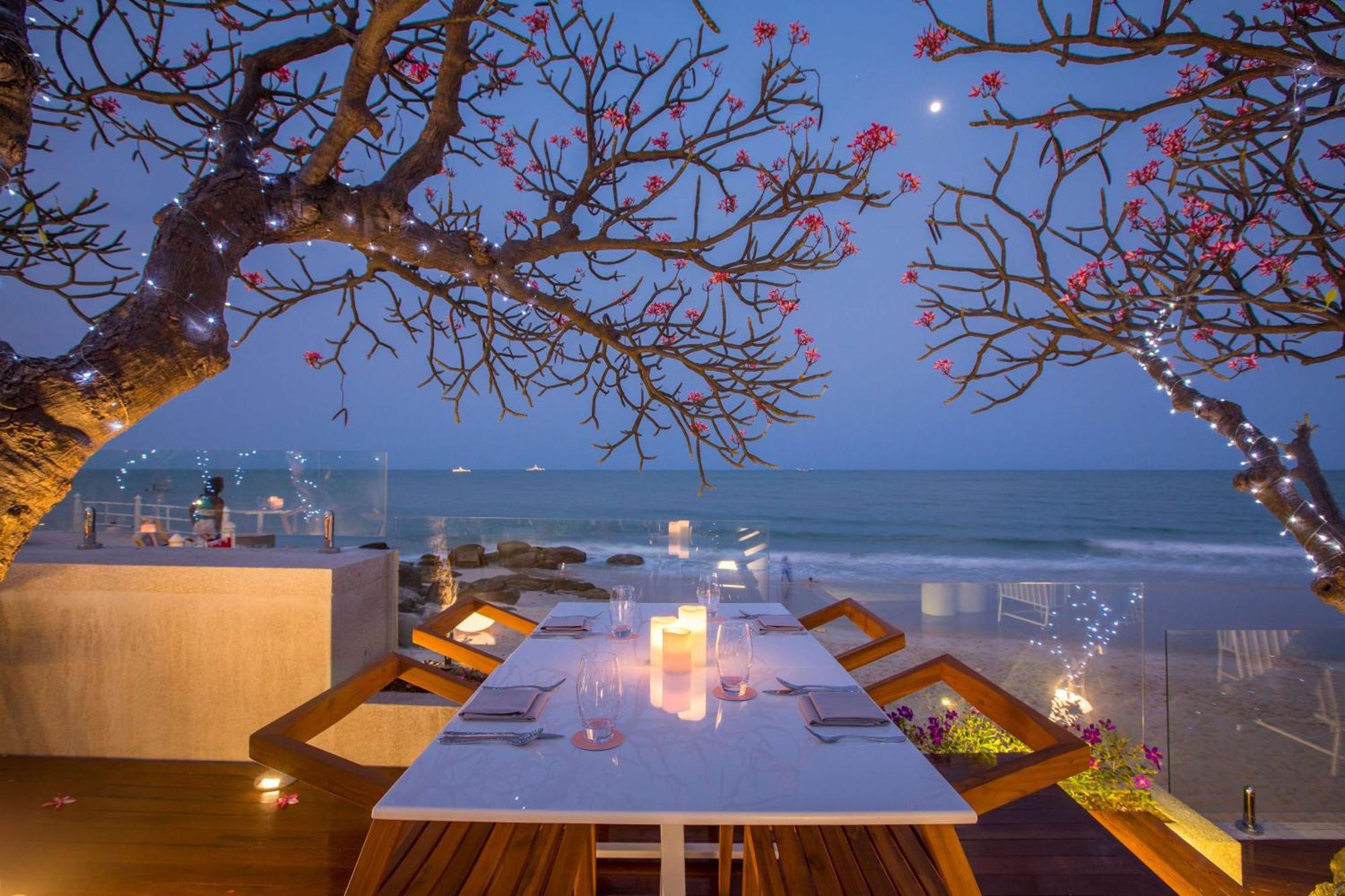 Hilton & Resort HHQ