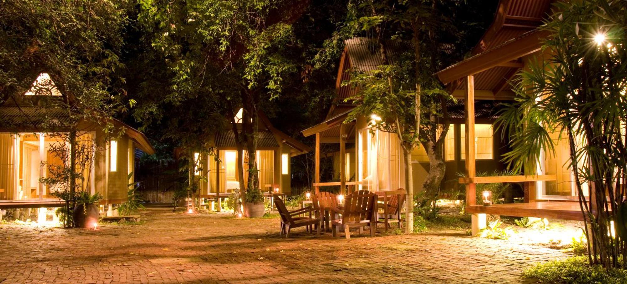 Veranda Hotel HHQ