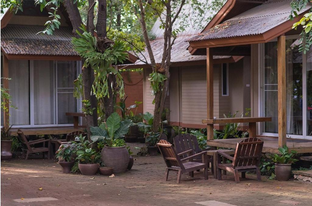 Veranda 4*