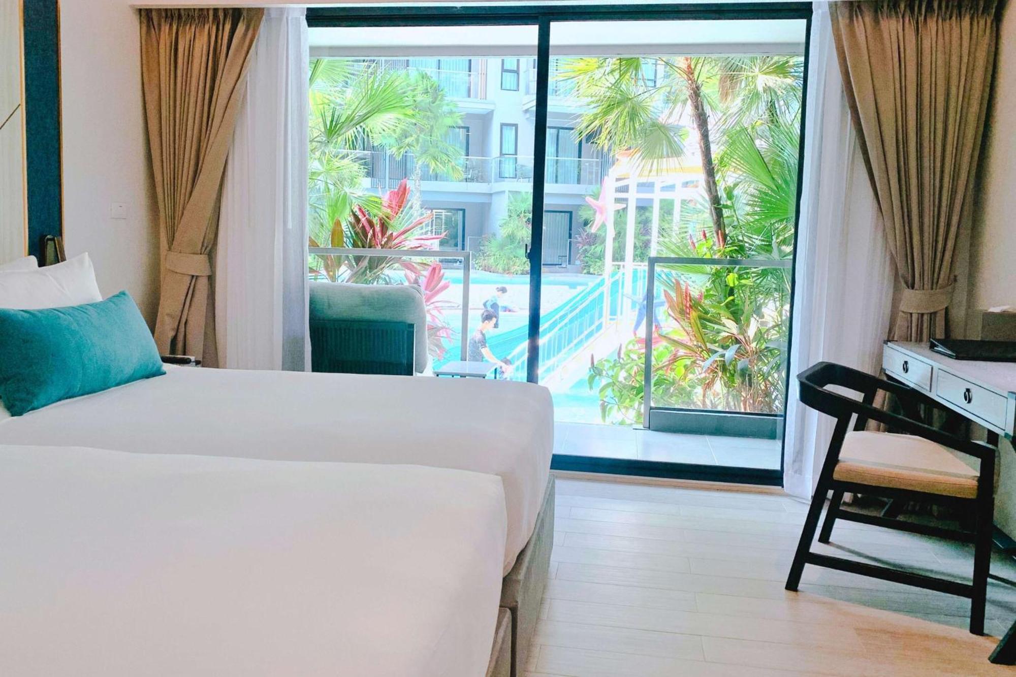 Western Carapace Hua Hin