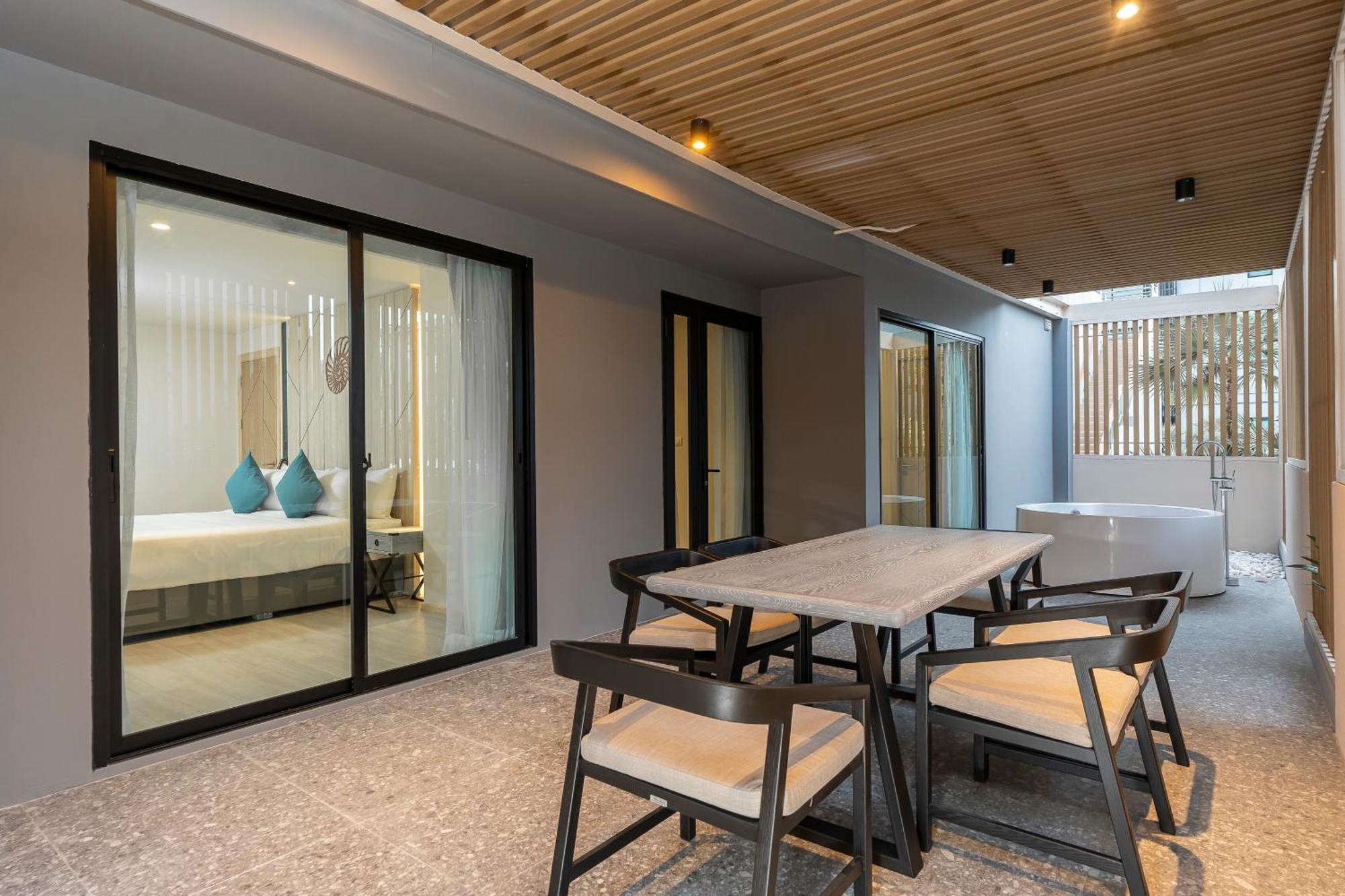 Hotel Western Carapace Hua Hin