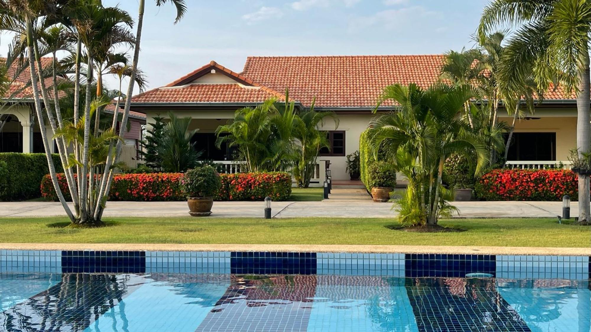Baan Lisa, Hua Hin, 2br,2ba, Near Soi 94, Beach, Restaurants & Shopping * Hua Hin