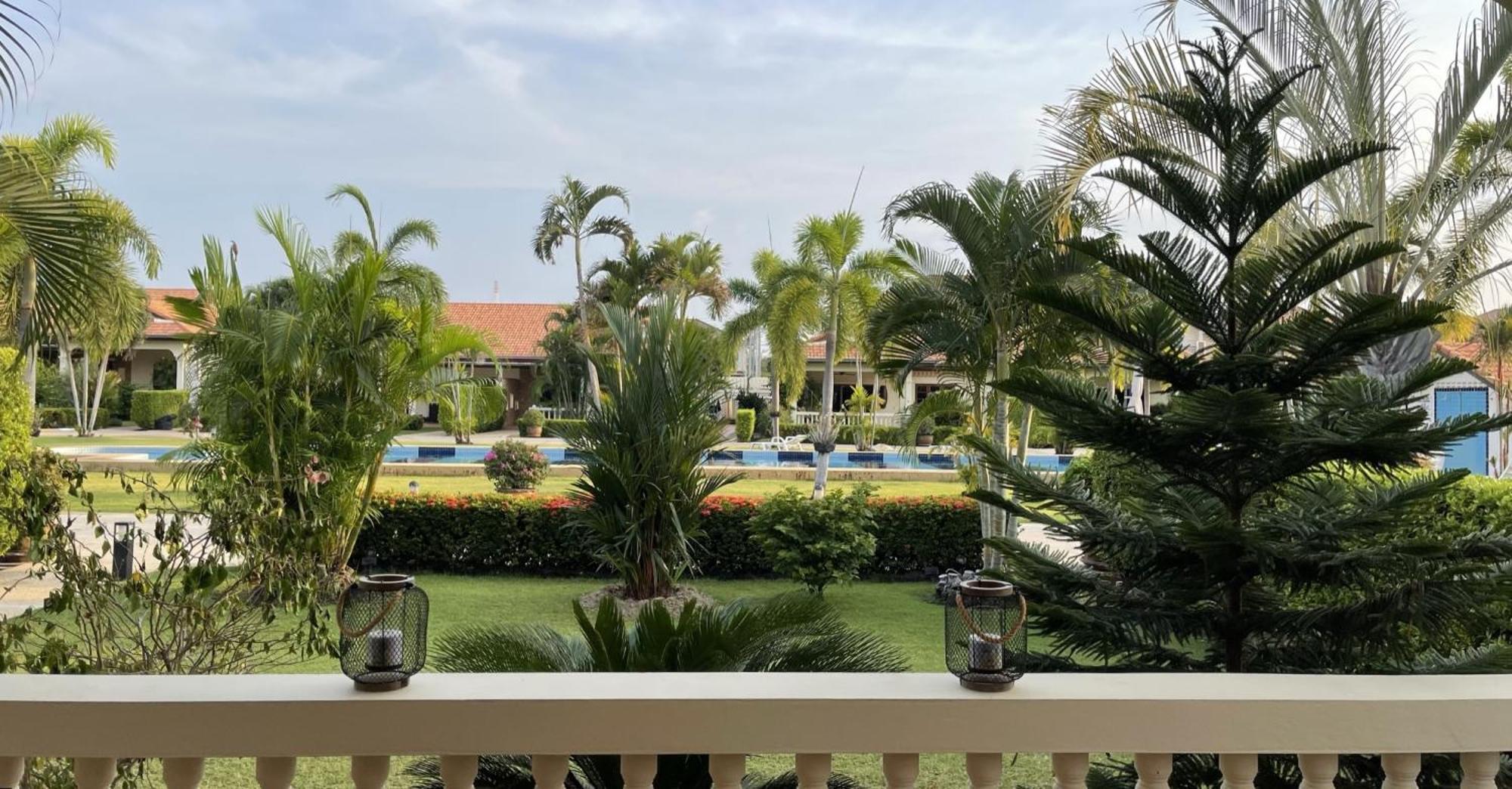Baan Lisa, Hua Hin, 2br,2ba, Near Soi 94, Beach, Restaurants & Shopping Villa Hua Hin