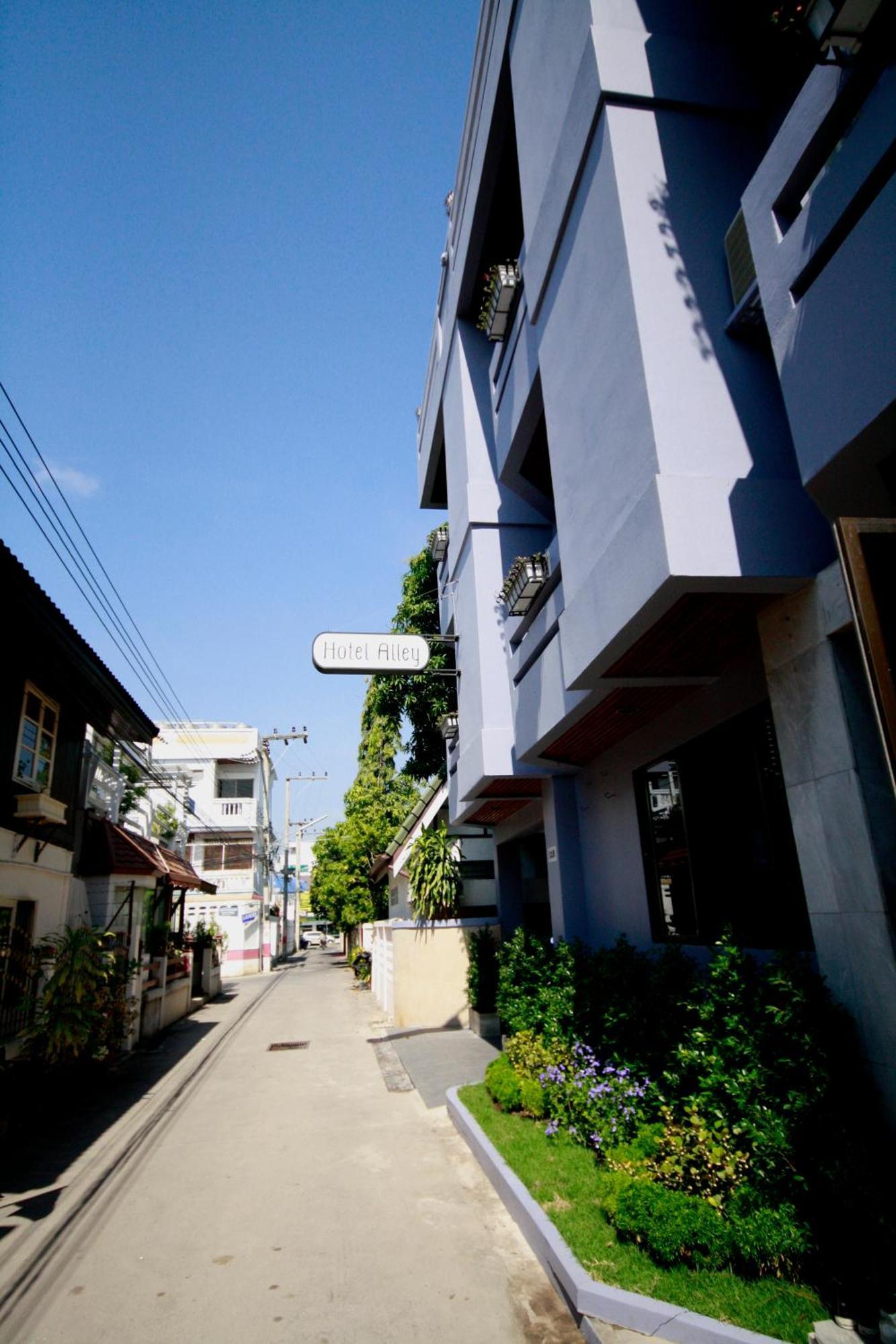 Hotel Alley 2*