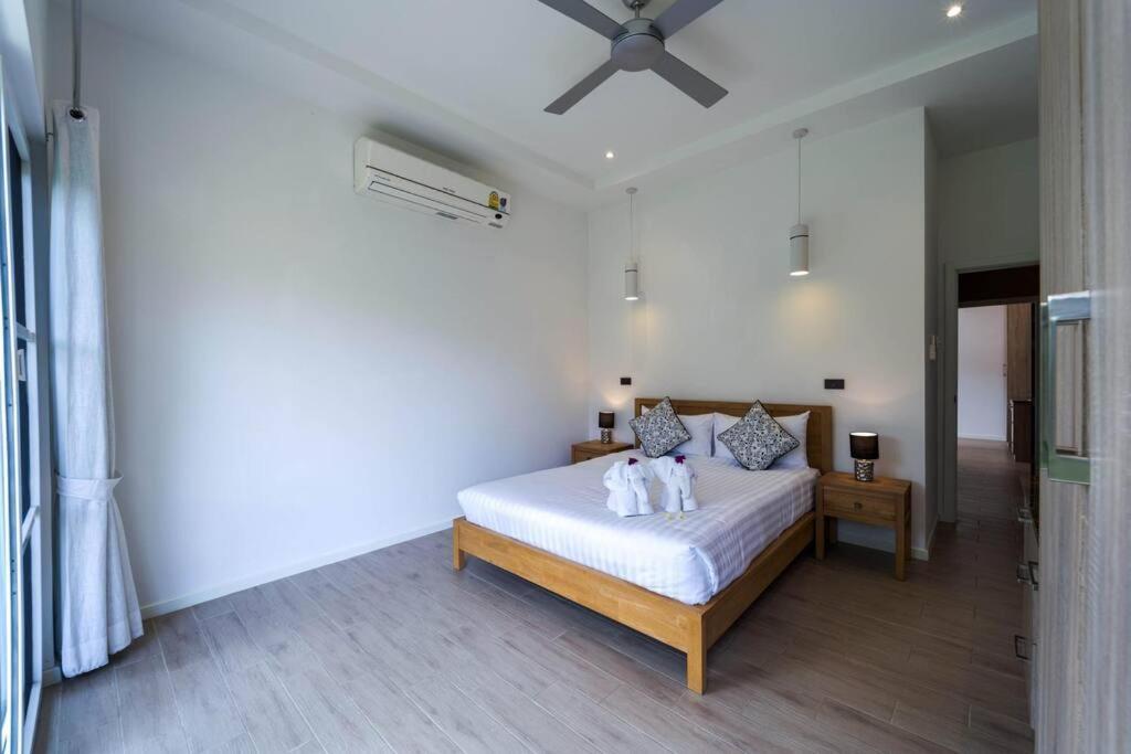 Holiday home Modern 3 Bedroom Pool - Mr54