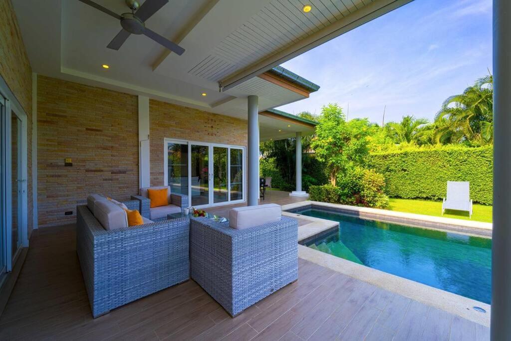 Modern 3 Bedroom Pool - Mr54 *