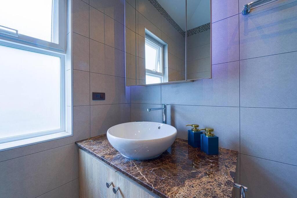 Modern 3 Bedroom Pool - Mr54 Holiday home