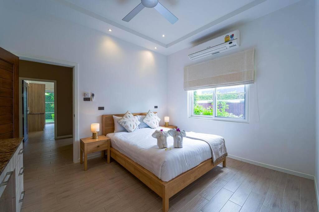 Holiday home Modern 3 Bedroom Pool - Mr54 *
