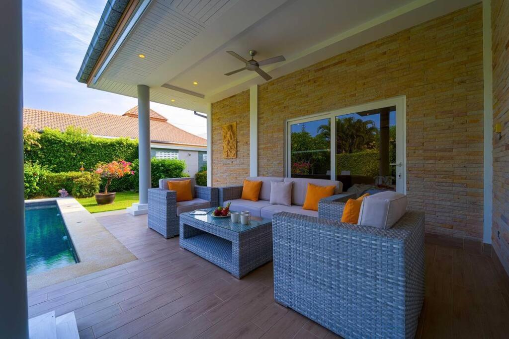 Modern 3 Bedroom Pool - Mr54 *
