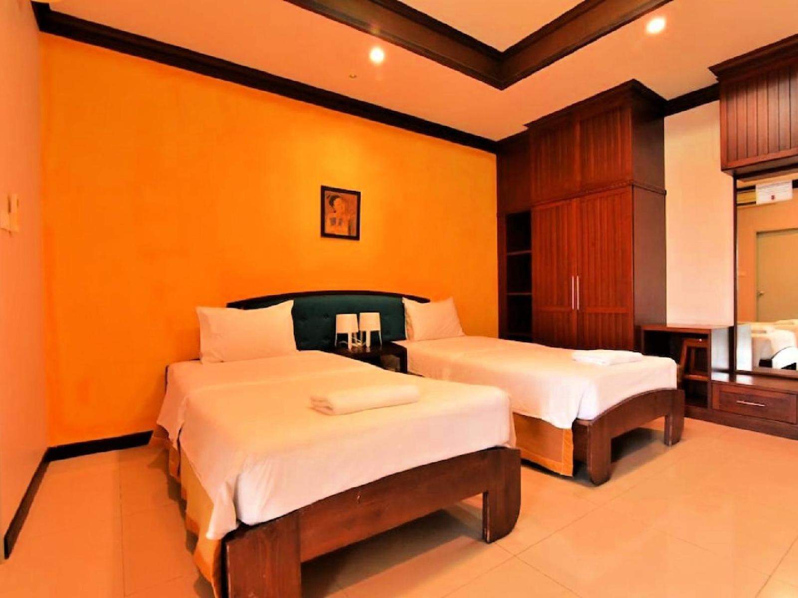 Hotel Narawan Hotel, HHQ