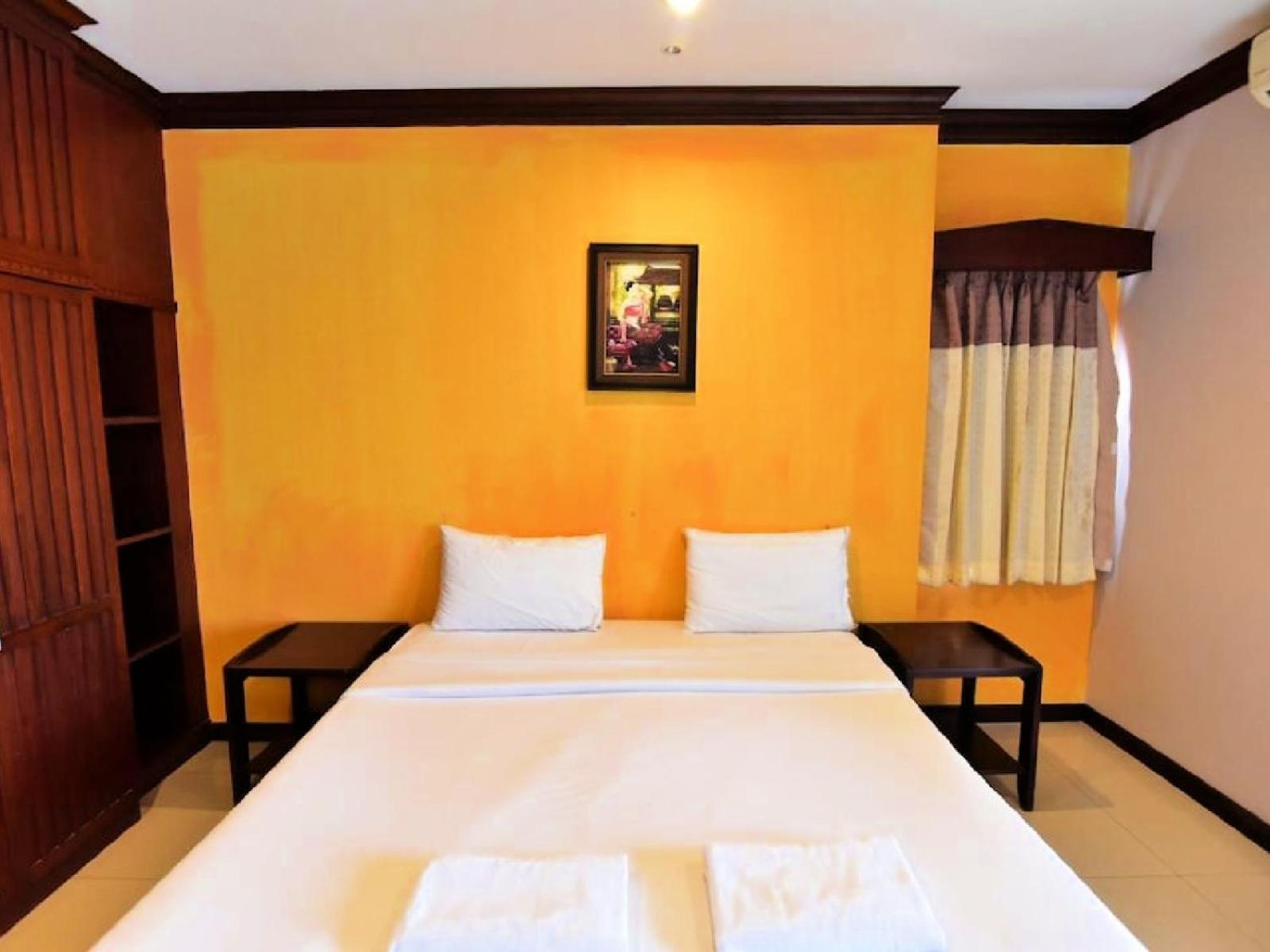 Narawan Hotel, Hotel