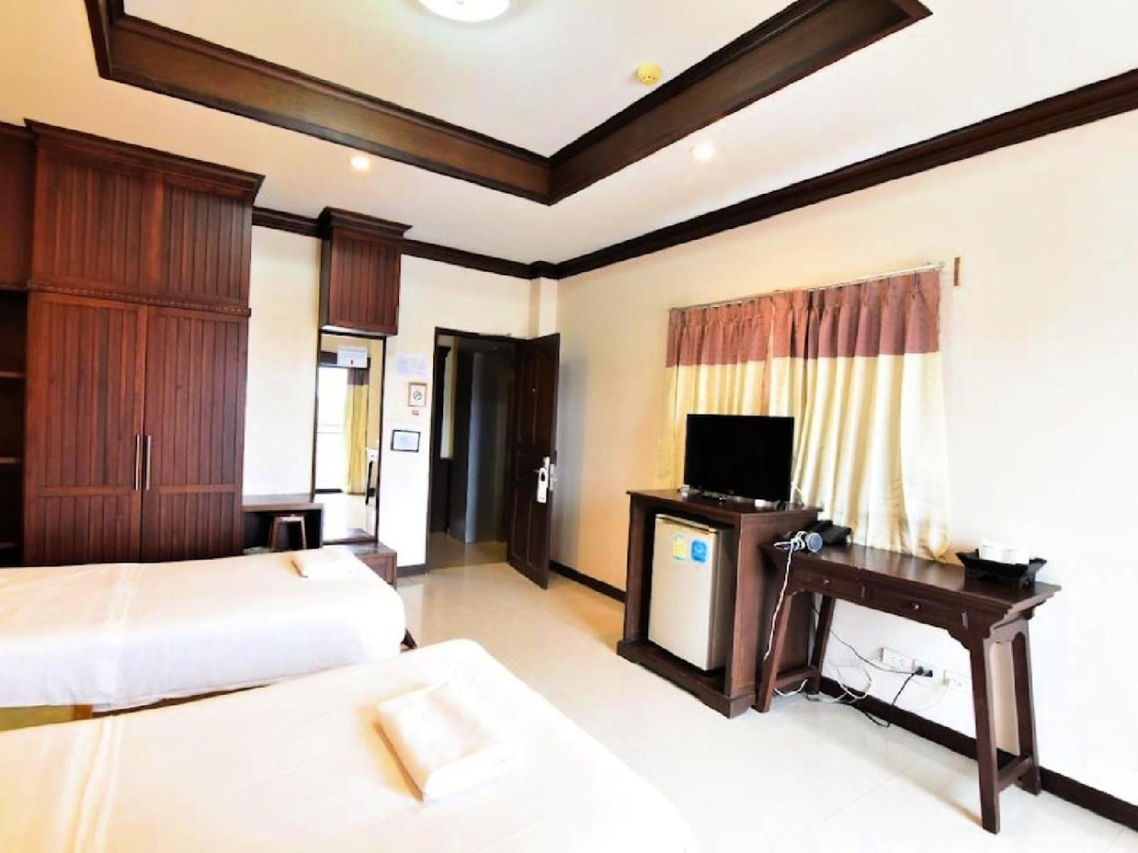 Narawan Hotel, Hotel