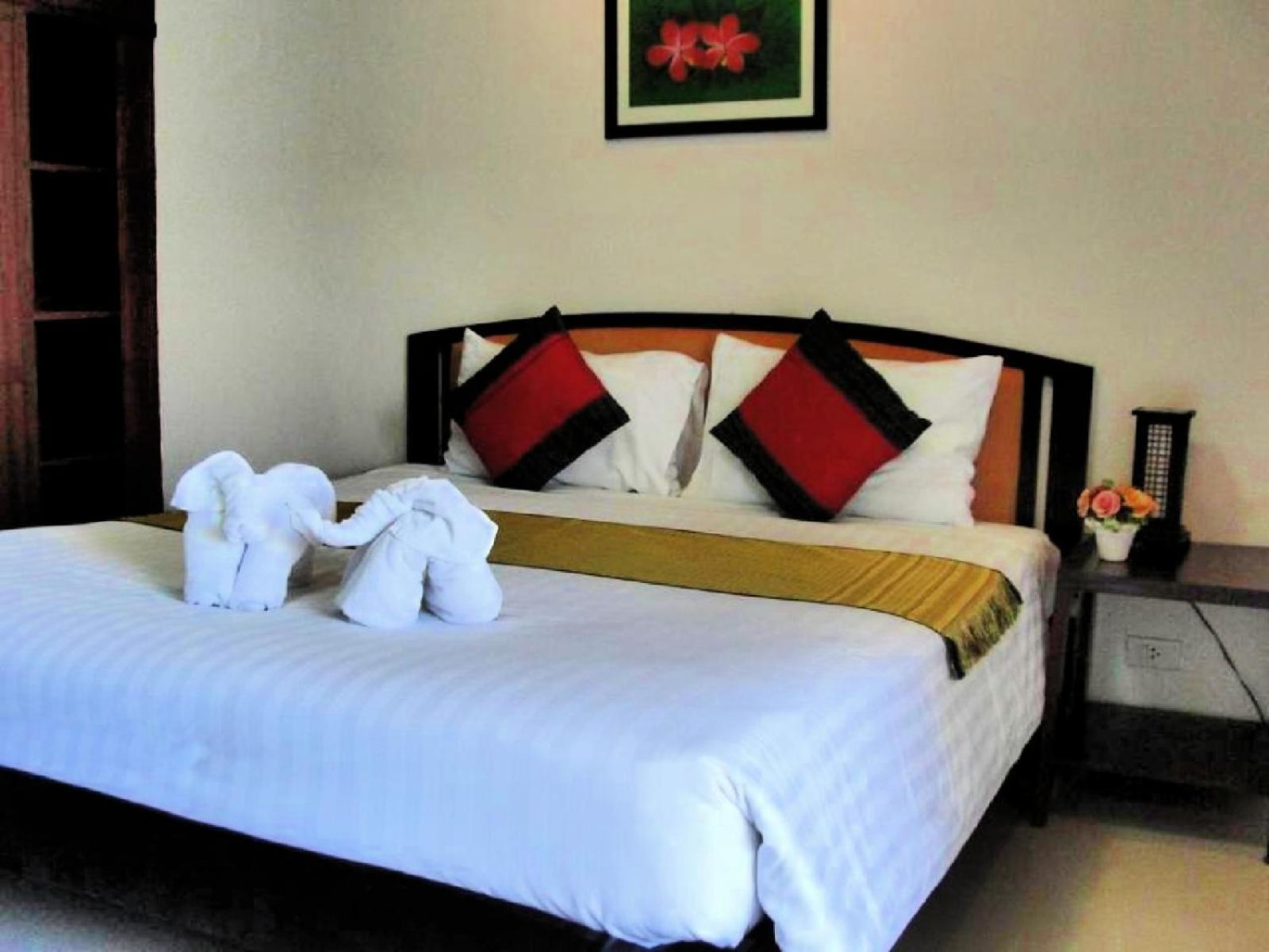 Narawan Hotel, Hotel HHQ