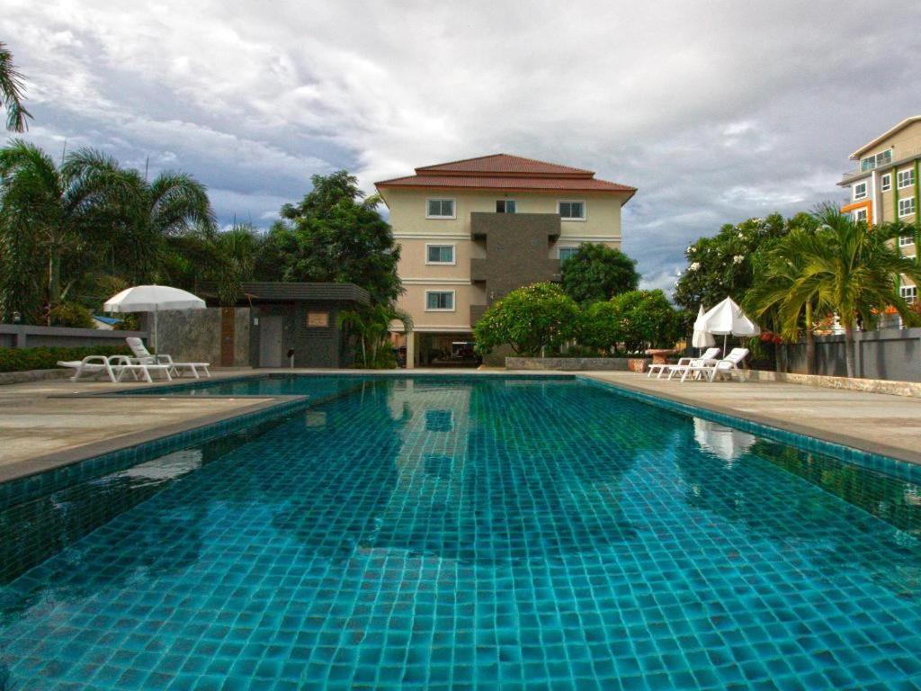 Hotel Veerawan @