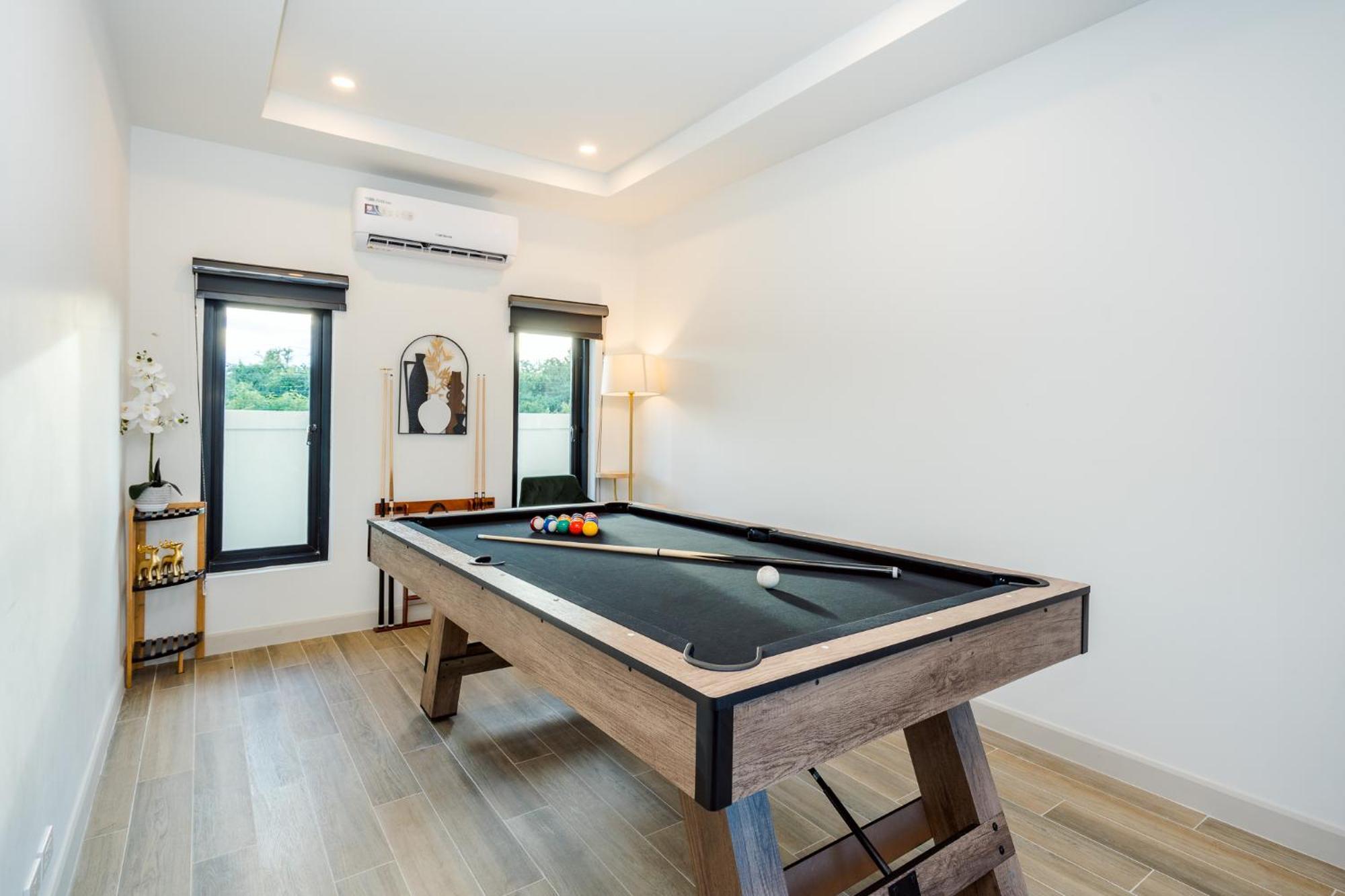 The Rich 534 Private Pool *
