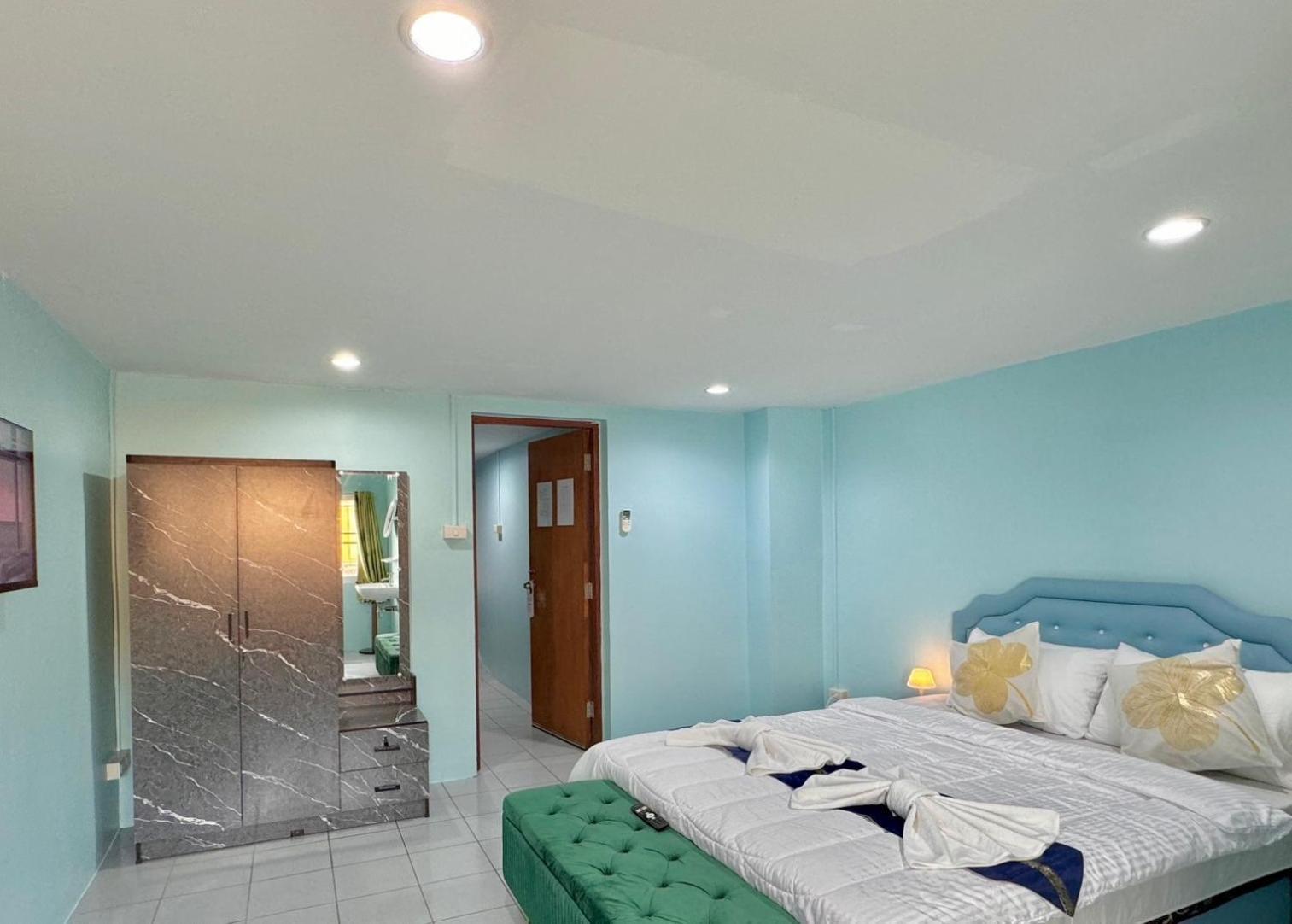 Ocean Blue Guest house *
