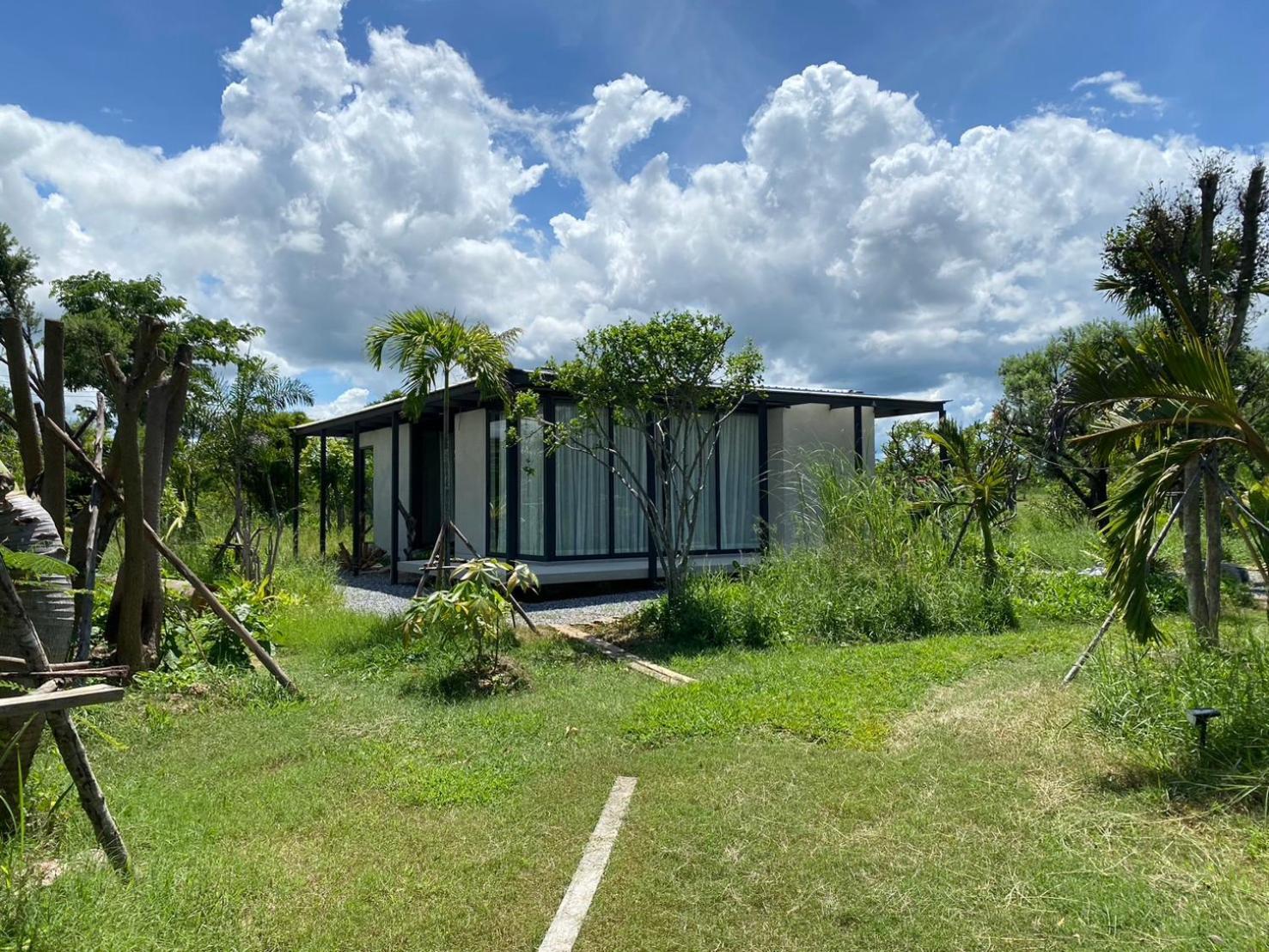 Rumah percutian Industrial-style, Brand New House By Small *