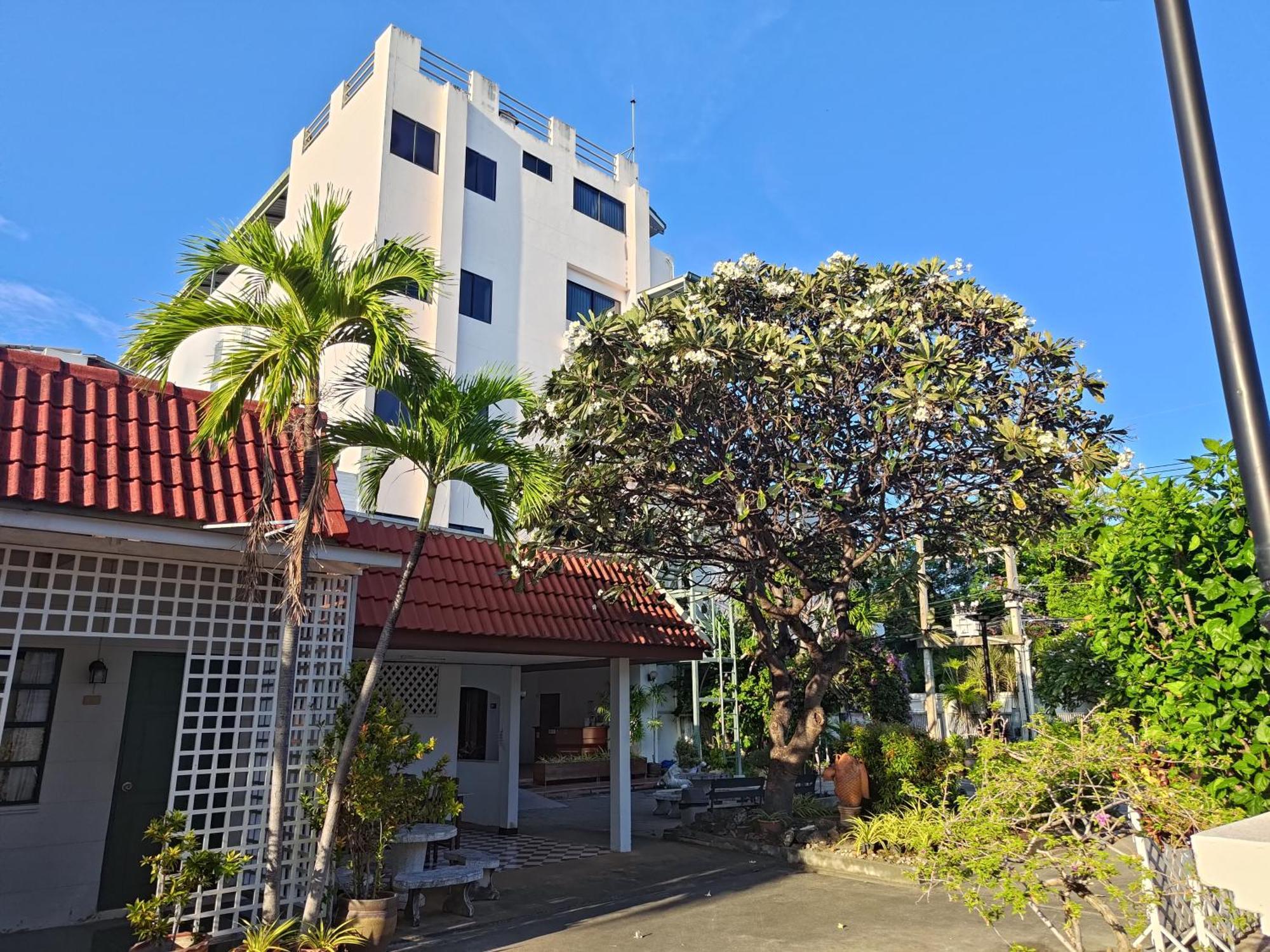 Puangpen Hotel