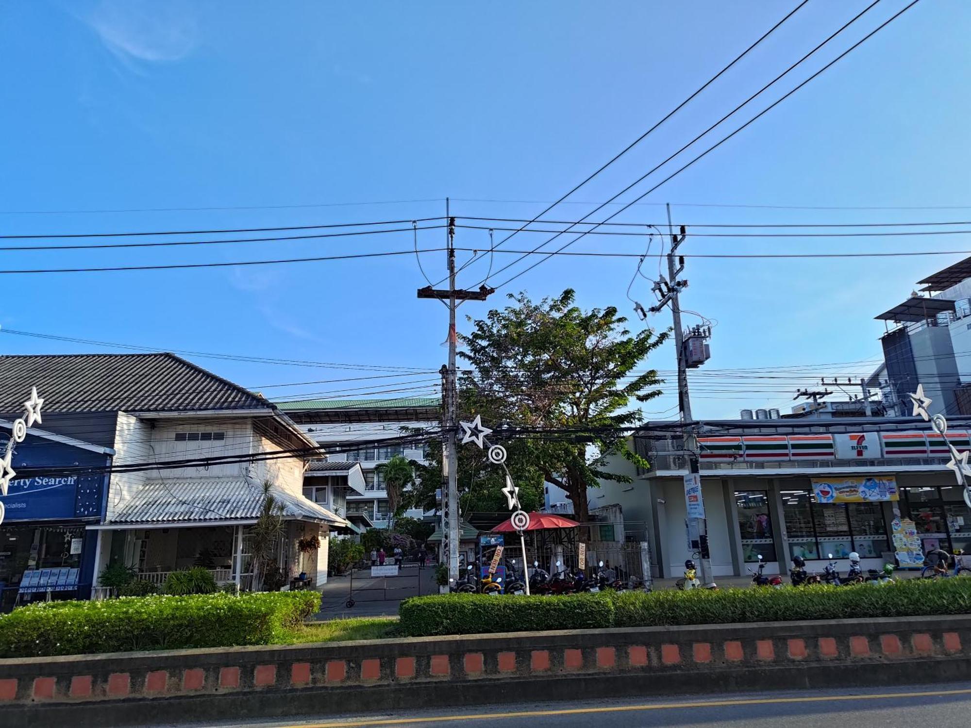 Hotel Puangpen 3*