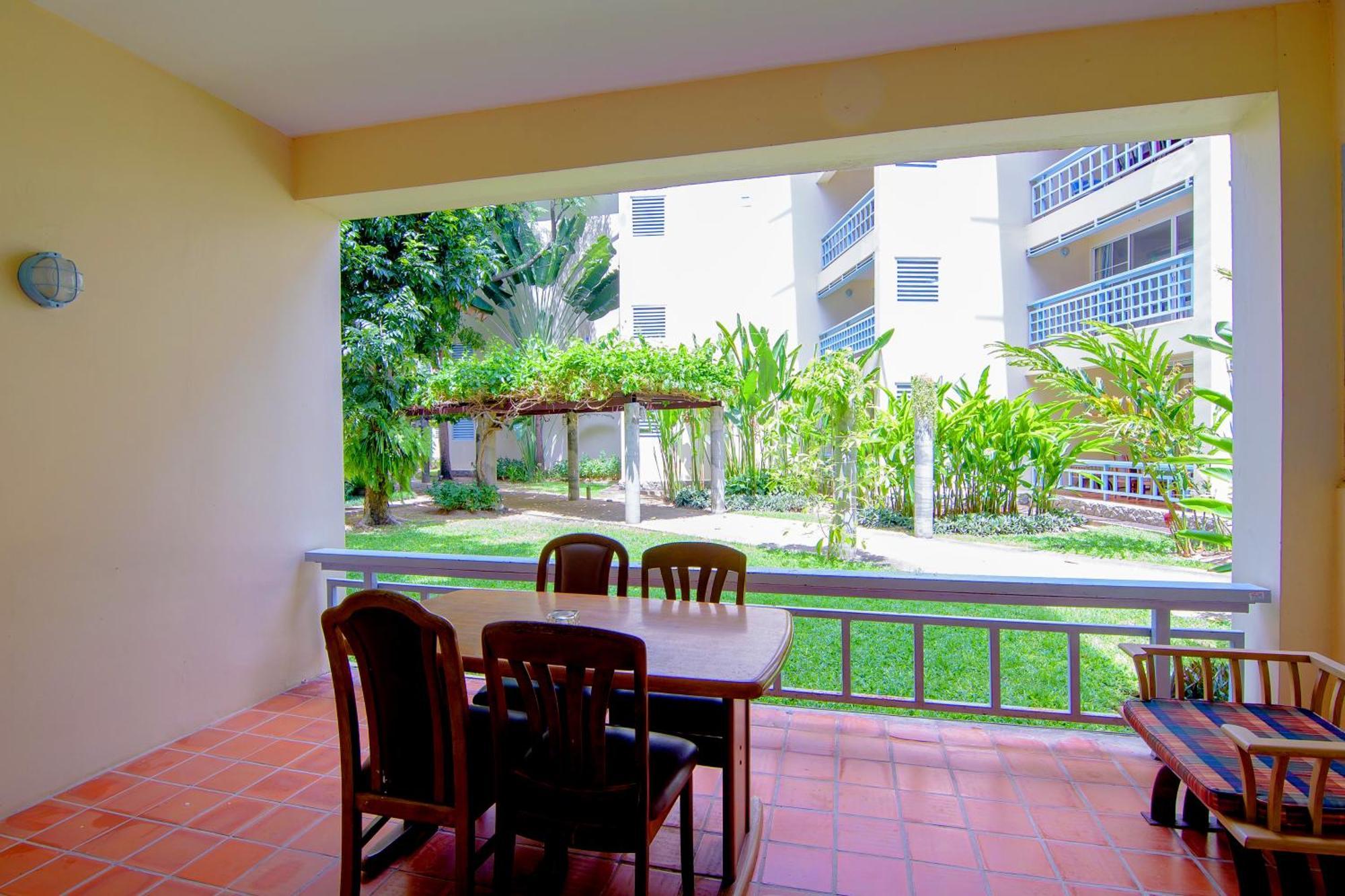 Hotel Chom View Hotel,