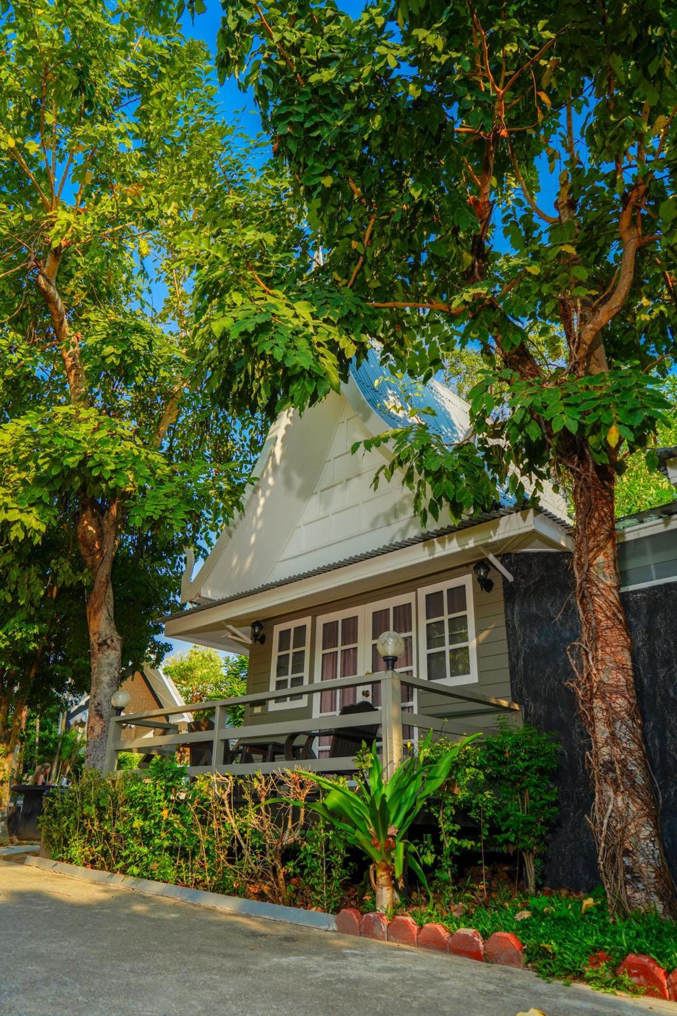 Luna Hut