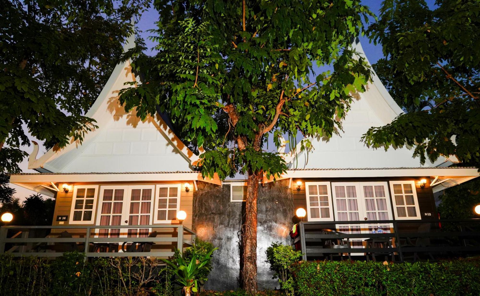 Luna Hut Resort Hua Hin