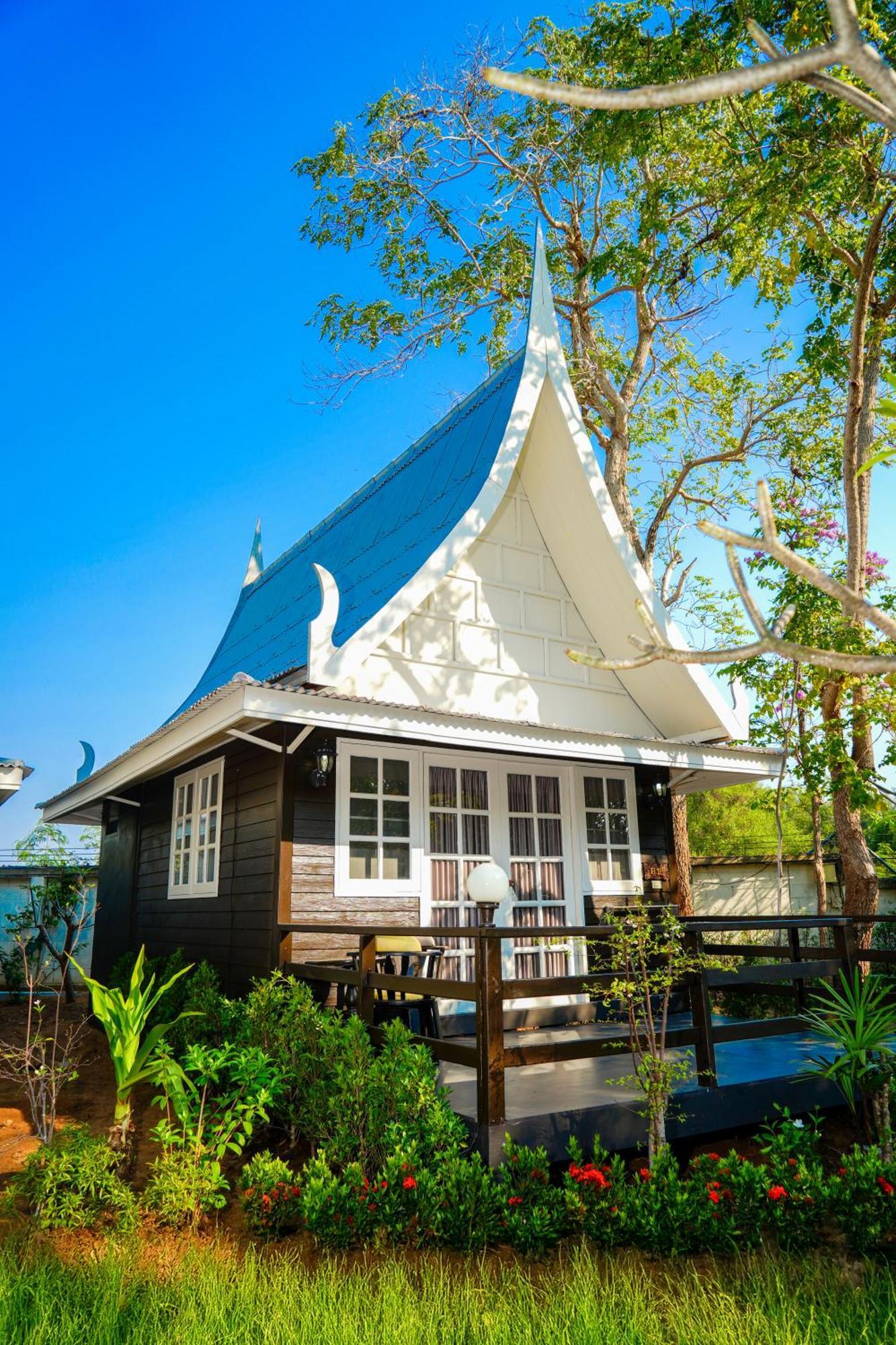 Resort Luna Hut 3*