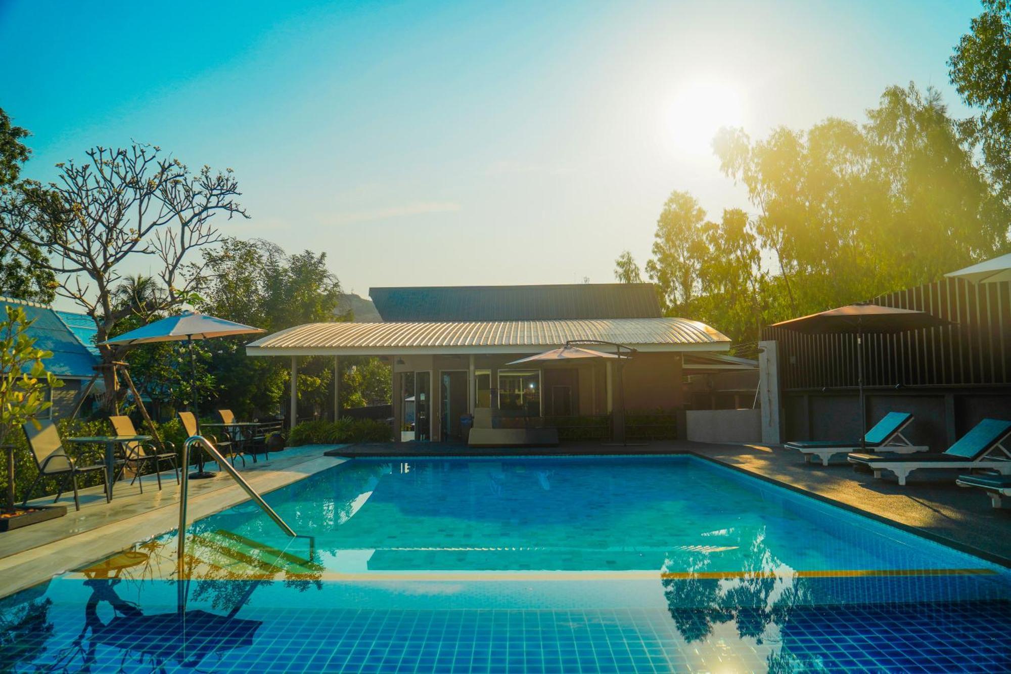Lunarhut Resort