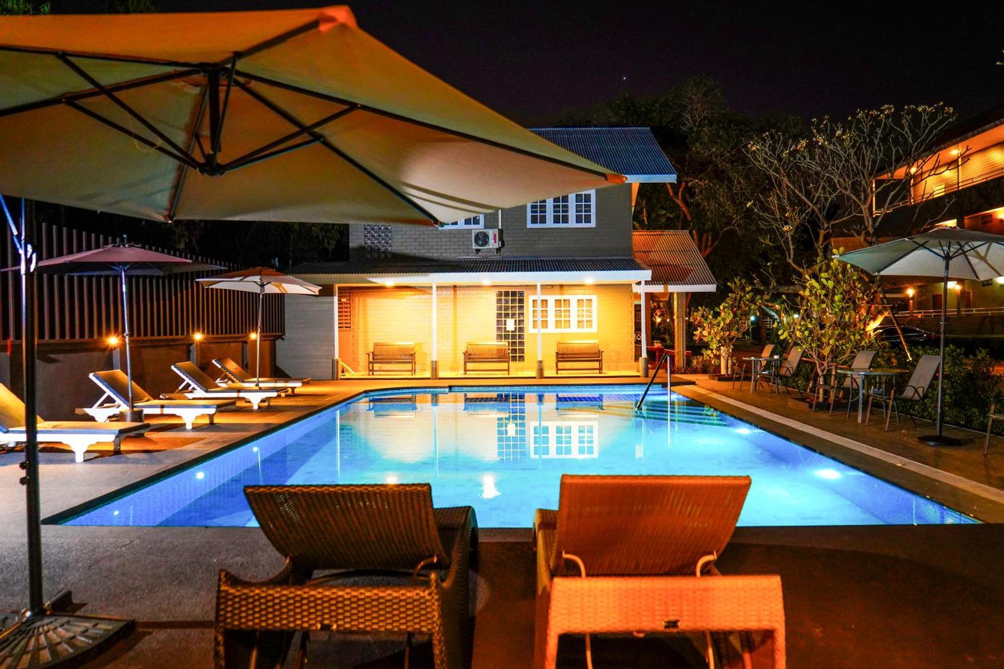 Luna Hut Hua Hin
