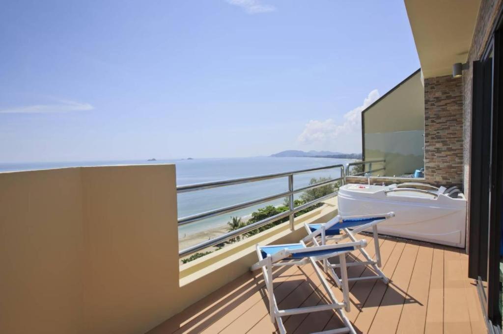 Resort Blue Wave 3*