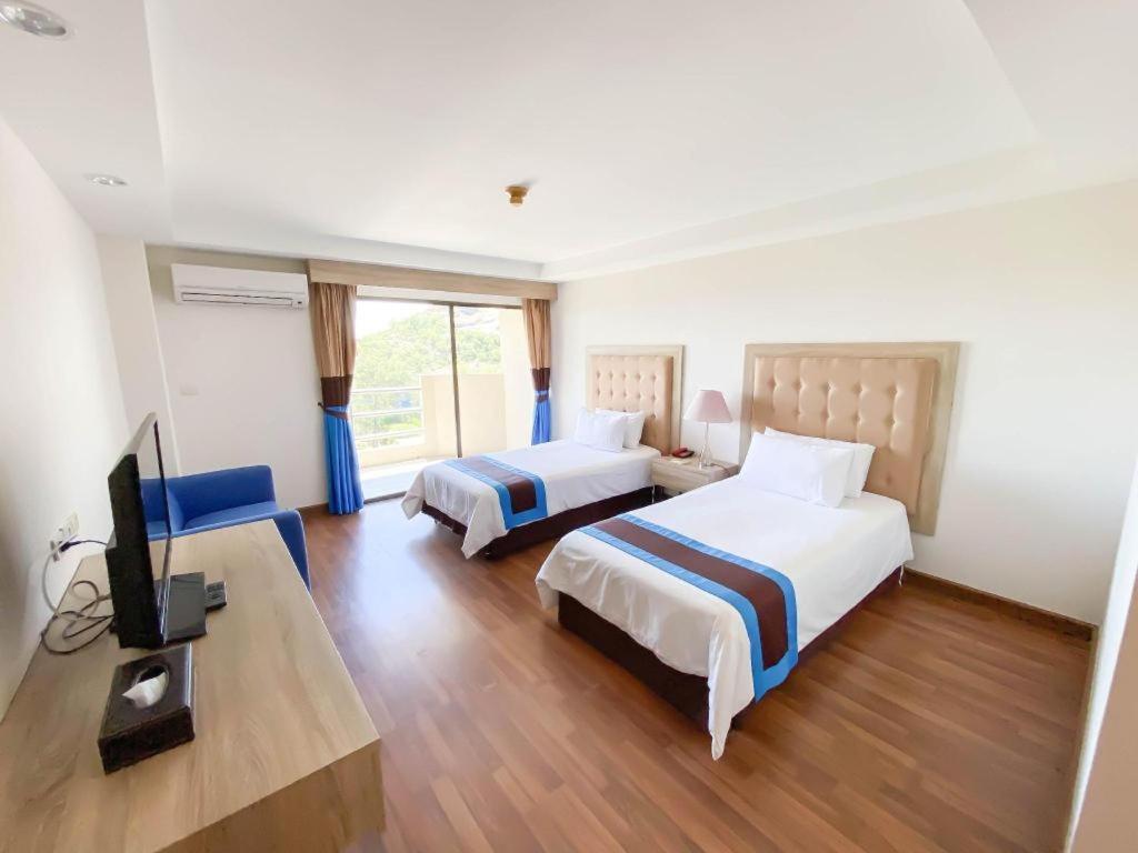 Blue Wave Resort Hua Hin
