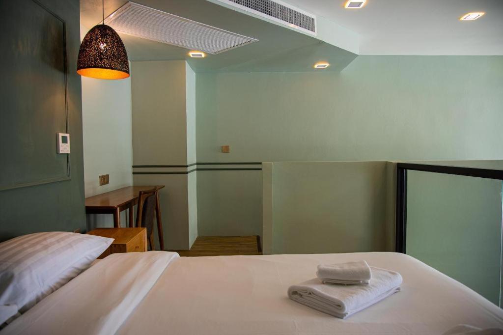 Eco Cozy Beachfront Chaam Resort Hua Hin