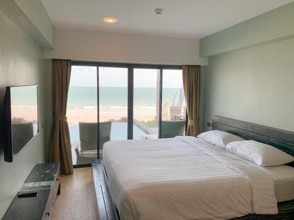 Resort Eco Cozy Beachfront Chaam 3*