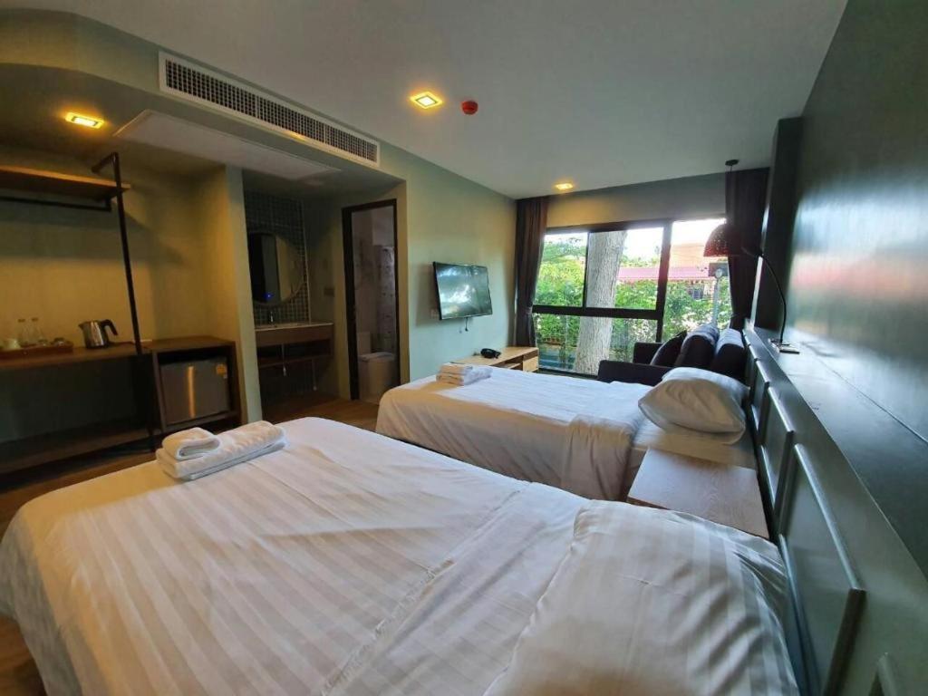 Eco Cozy Beachfront Chaam Resort Hua Hin