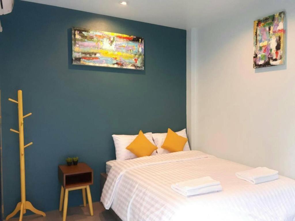 Hotel The 2*