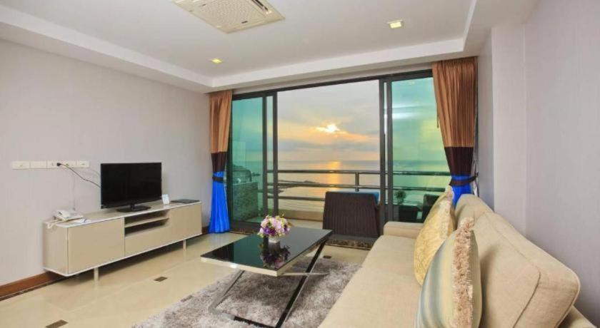 Blue Wave Resort Hua Hin
