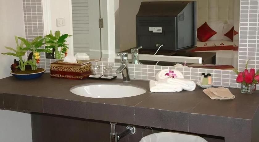 Avenue Hotel